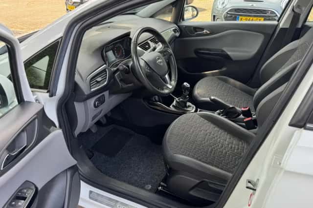 Opel Corsa (2018) thumbnail 3