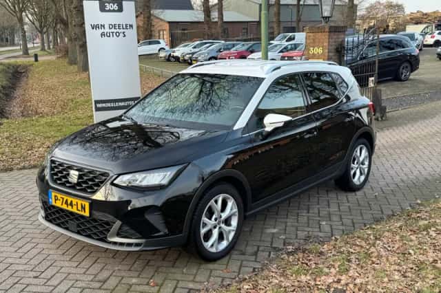 SEAT Arona (2022) thumbnail 1