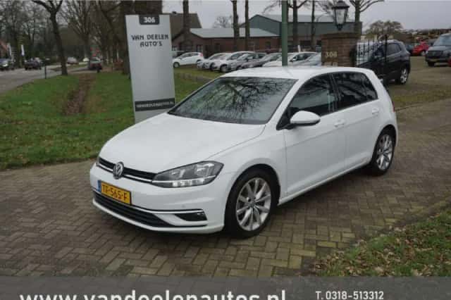 Volkswagen Golf (2018) thumbnail 1