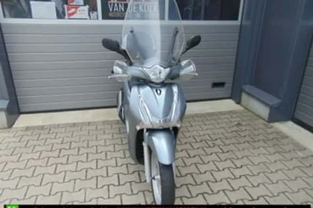 Honda SH (2015) thumbnail 5