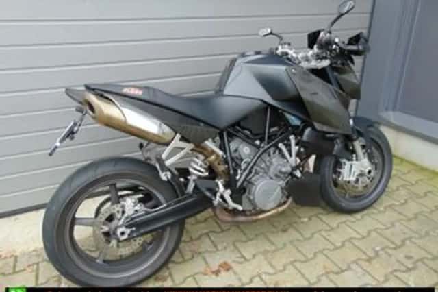 KTM 990 (2011) thumbnail 4
