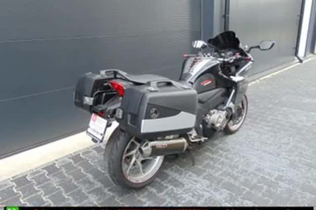 Honda VFR (2011) thumbnail 2
