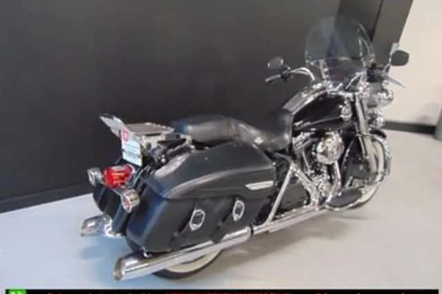 HARLEY-DAVIDSON ROAD (2009) thumbnail 2