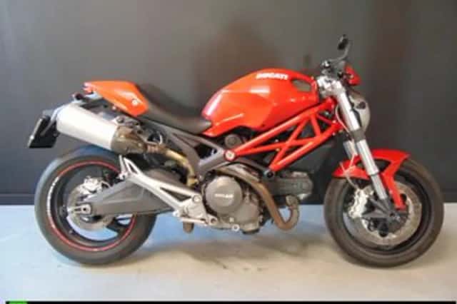 DUCATI M (2008) thumbnail 1