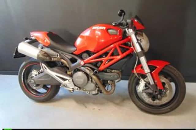 DUCATI M (2008) thumbnail 4