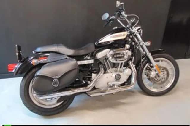 HARLEY-DAVIDSON SPORTSTER (2005) thumbnail 3