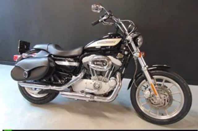 HARLEY-DAVIDSON SPORTSTER (2005) thumbnail 4