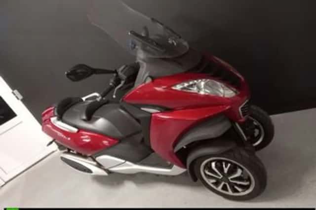 Peugeot METROPOLIS (2014) thumbnail 6