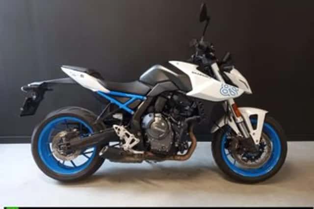 Suzuki GSX-8S (2024) thumbnail 1