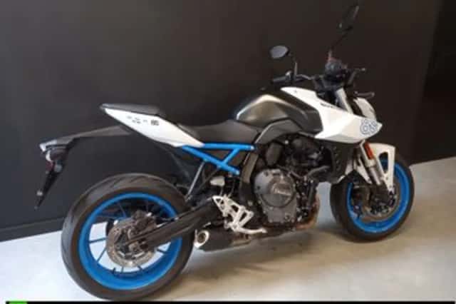 Suzuki GSX-8S (2024) thumbnail 3