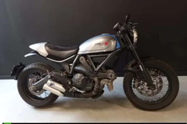 DUCATI SCRAMBLER (2017) thumbnail 5