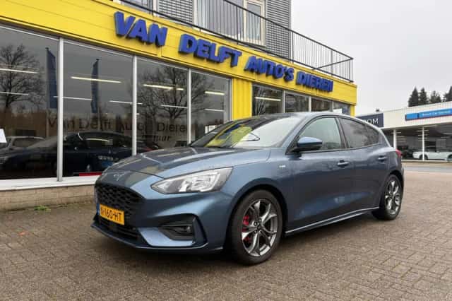 Ford Focus (2021) thumbnail 1