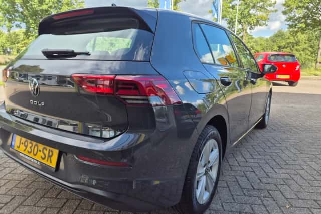 Volkswagen Golf (2020) thumbnail 4