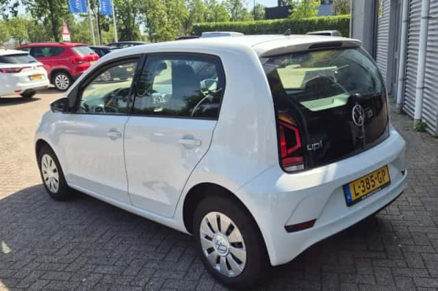 Volkswagen Up! (2021) thumbnail 2