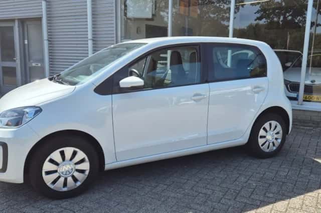 Volkswagen Up! (2021) thumbnail 5