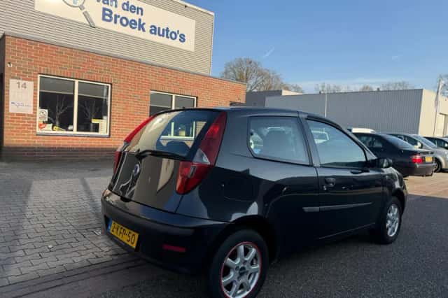 Fiat Punto (2003) thumbnail 6