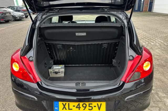 Opel Corsa (2009) thumbnail 5