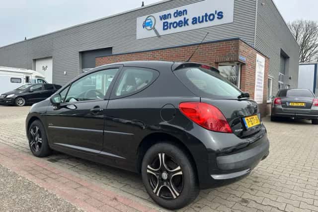 Peugeot 207 (2009) thumbnail 4