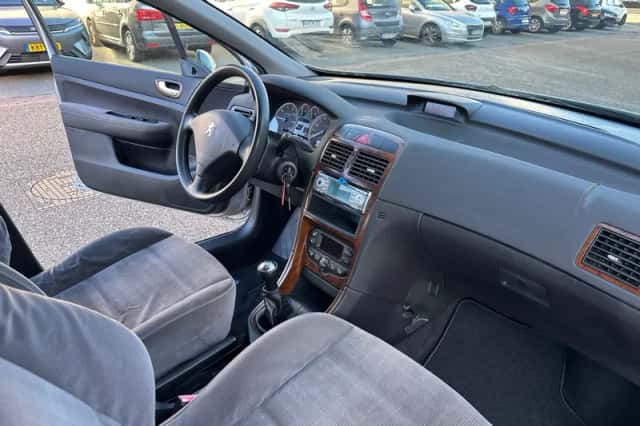 Peugeot 307 (2001) thumbnail 5