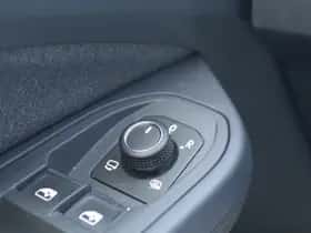 Volkswagen Golf (2025) thumbnail 39