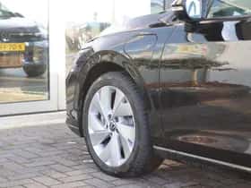 Volkswagen Golf (2025) thumbnail 7