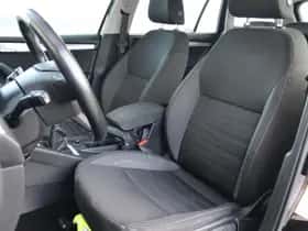 Škoda Octavia (2019) thumbnail 14