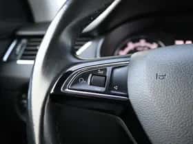 Škoda Octavia (2019) thumbnail 19