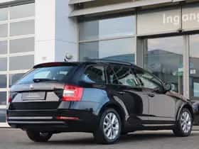 Škoda Octavia (2019) thumbnail 9