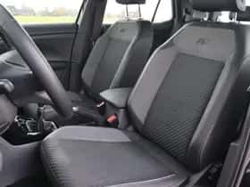 Volkswagen T-Cross (2019) thumbnail 16