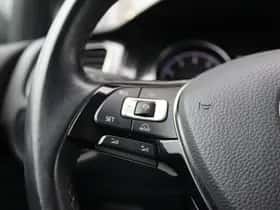 Volkswagen Golf (2018) thumbnail 21