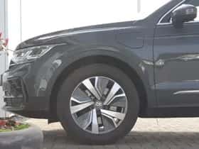 Volkswagen Tiguan (2022) thumbnail 2