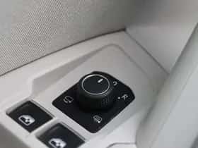 Volkswagen Tiguan (2022) thumbnail 35