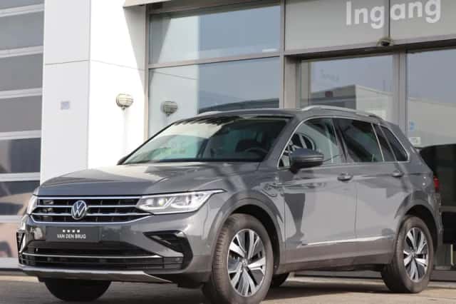 Volkswagen Tiguan (2022) thumbnail 6