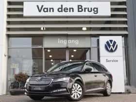 Škoda Superb (2022) thumbnail 3