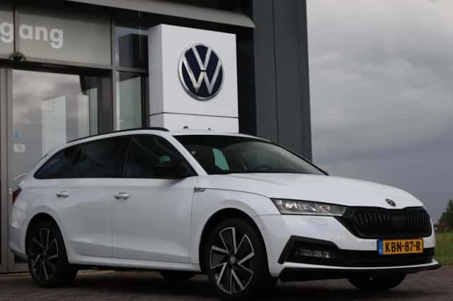 Škoda Octavia (2022) thumbnail 5