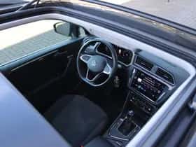 Volkswagen Tiguan (2022) thumbnail 16