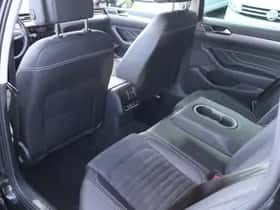 Volkswagen Passat (2022) thumbnail 19