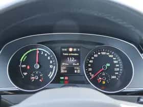 Volkswagen Passat (2022) thumbnail 22