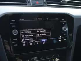 Volkswagen Passat (2022) thumbnail 25