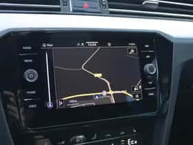 Volkswagen Passat (2022) thumbnail 26