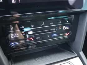 Volkswagen Passat (2022) thumbnail 31