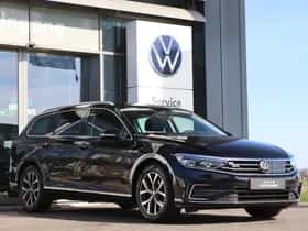 Volkswagen Passat (2022) thumbnail 8