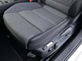 Volkswagen Passat (2023) thumbnail 17