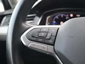 Volkswagen Passat (2023) thumbnail 21