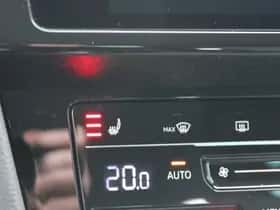 Volkswagen Passat (2023) thumbnail 30