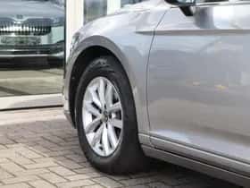 Volkswagen Passat (2023) thumbnail 7