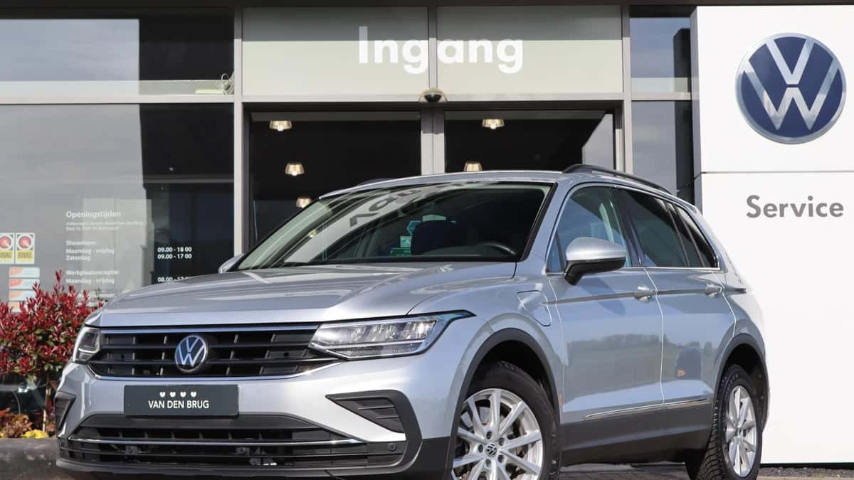 Volkswagen Tiguan (2022) — foto 1