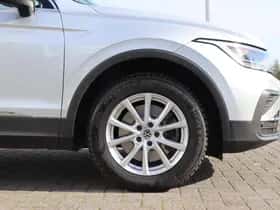 Volkswagen Tiguan (2022) thumbnail 2