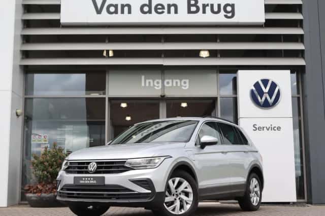 Volkswagen Tiguan (2022) thumbnail 3