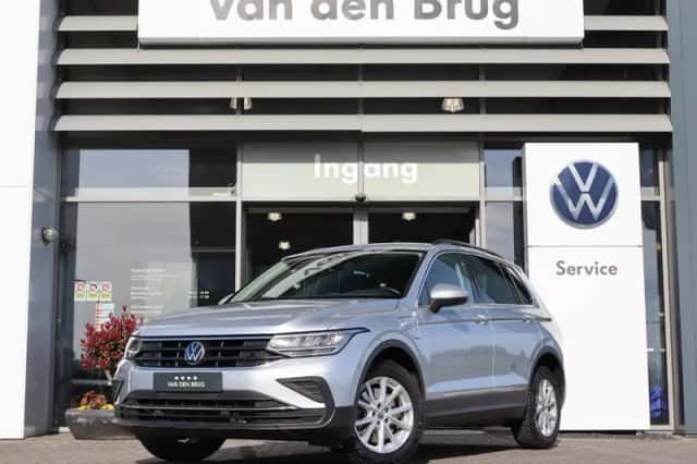 Volkswagen Tiguan (2022) thumbnail 3